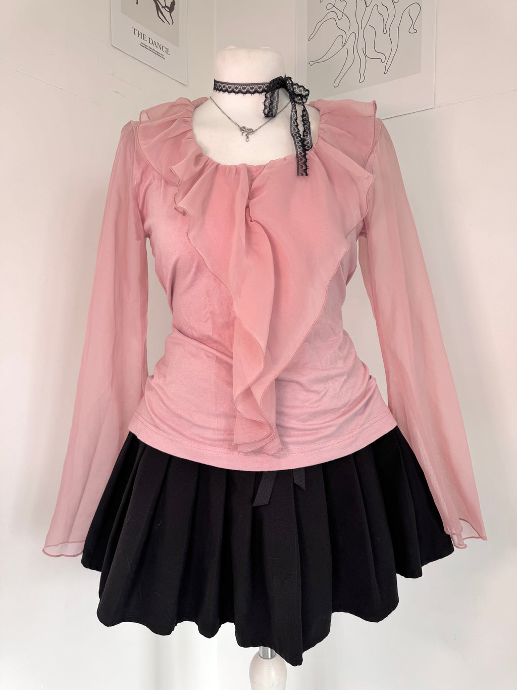 Dreamy pink bellsleeves top with ruffles