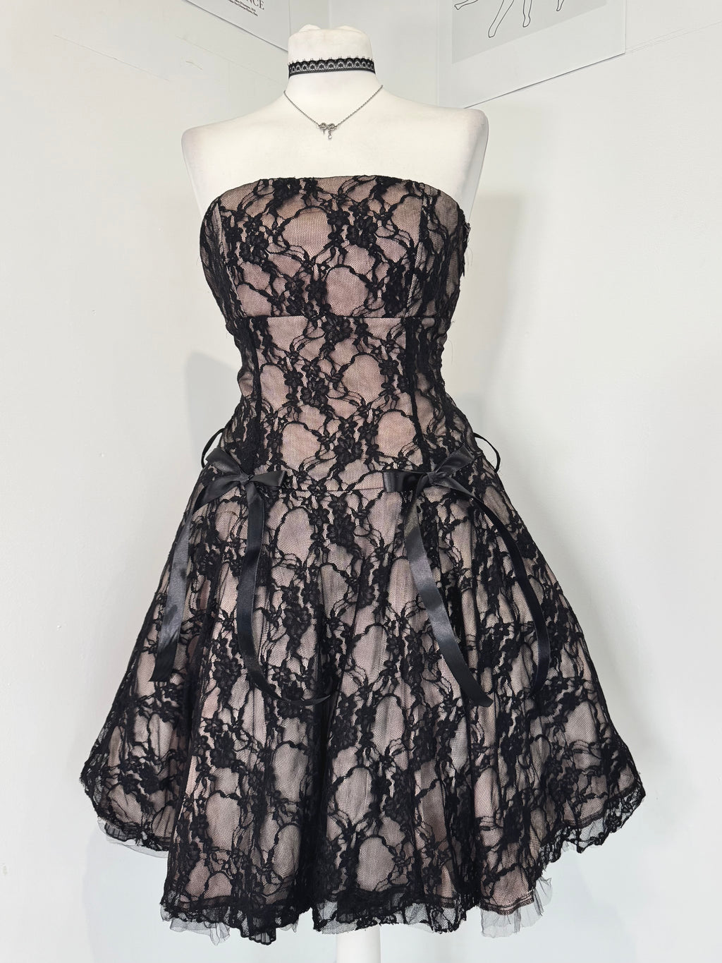 Gothic Romance Black Lace Strapless Dress