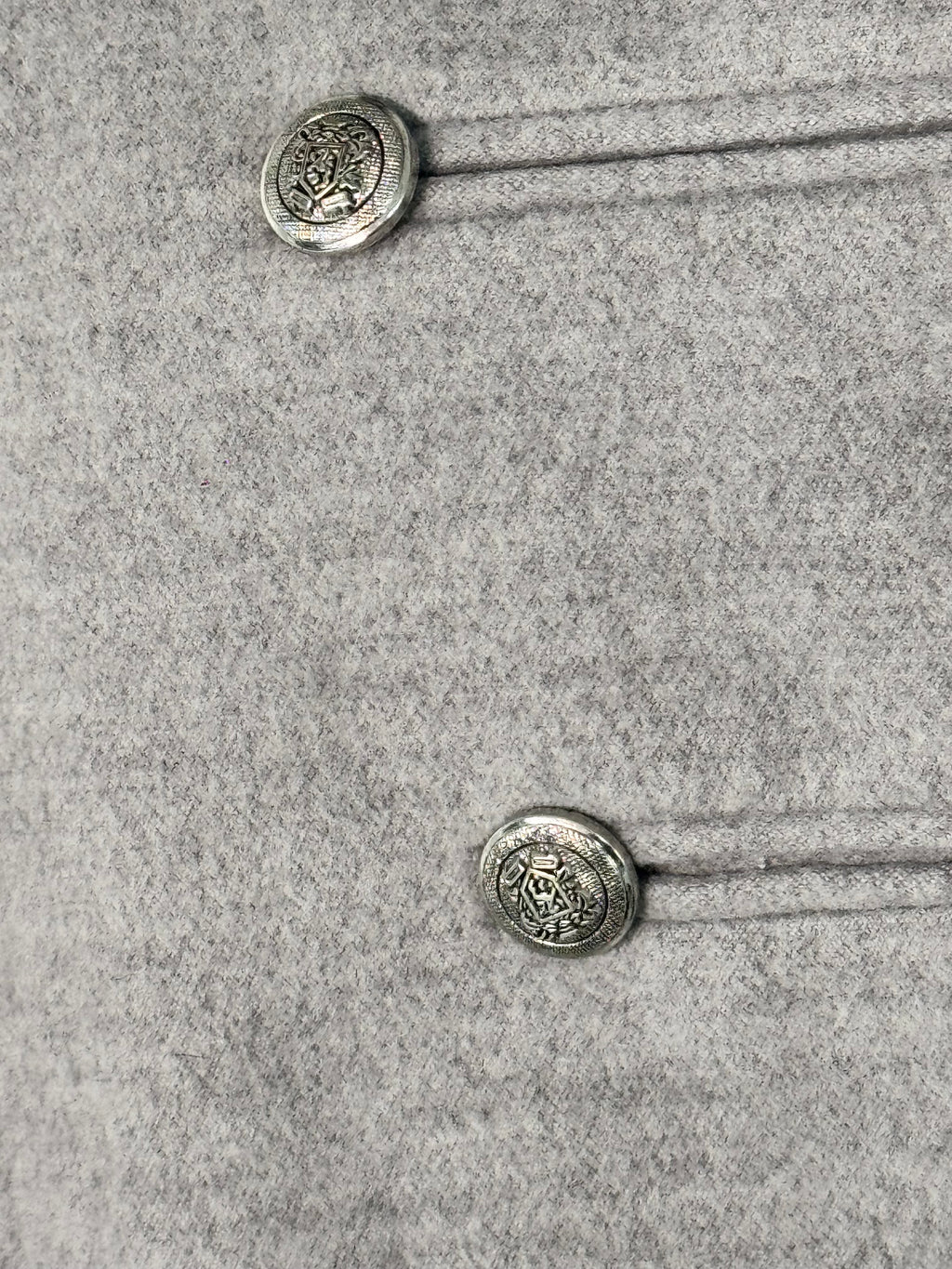 Grey poncho coat with elegant buttons