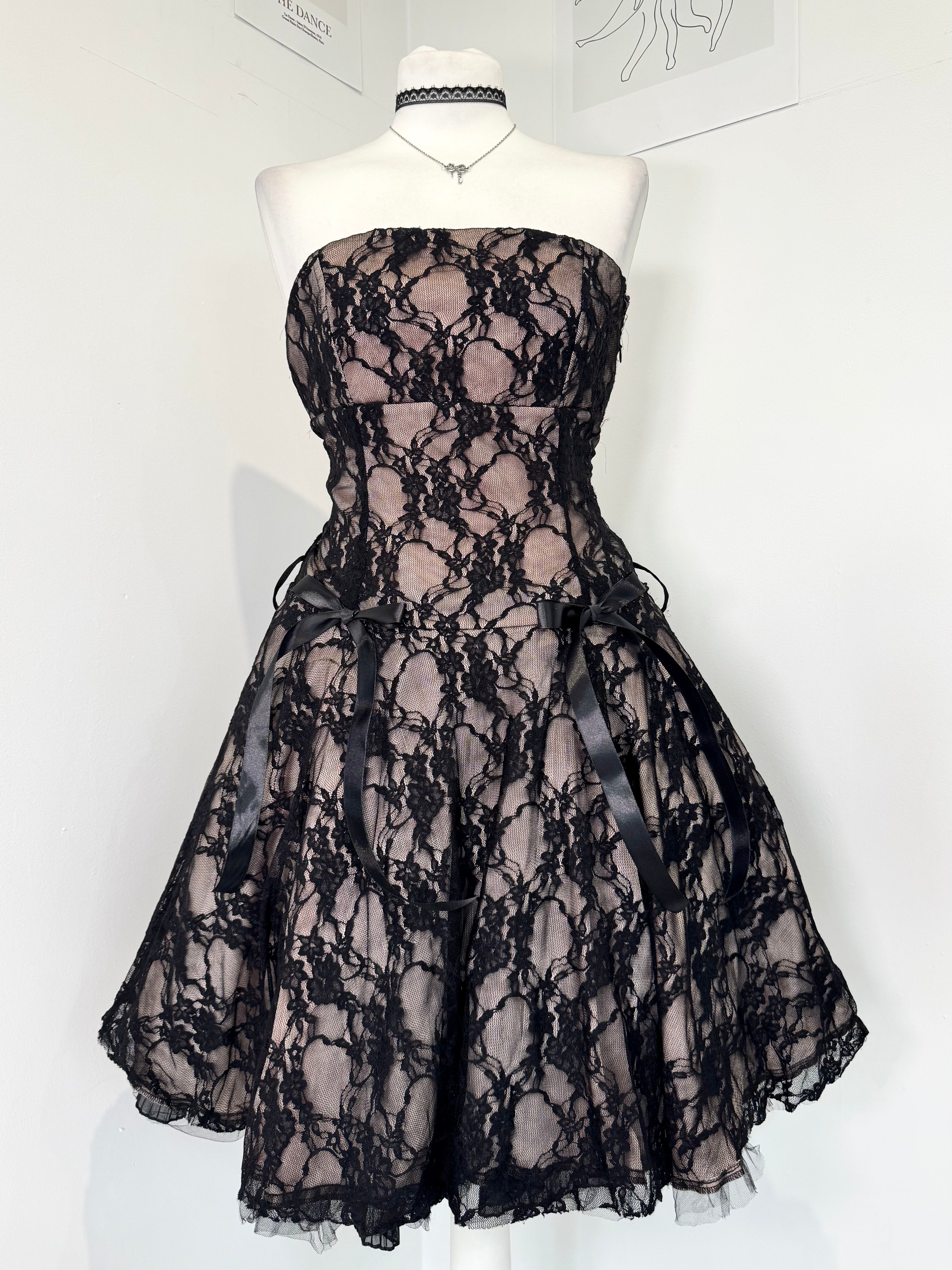 Gothic Romance Black Lace Strapless Dress