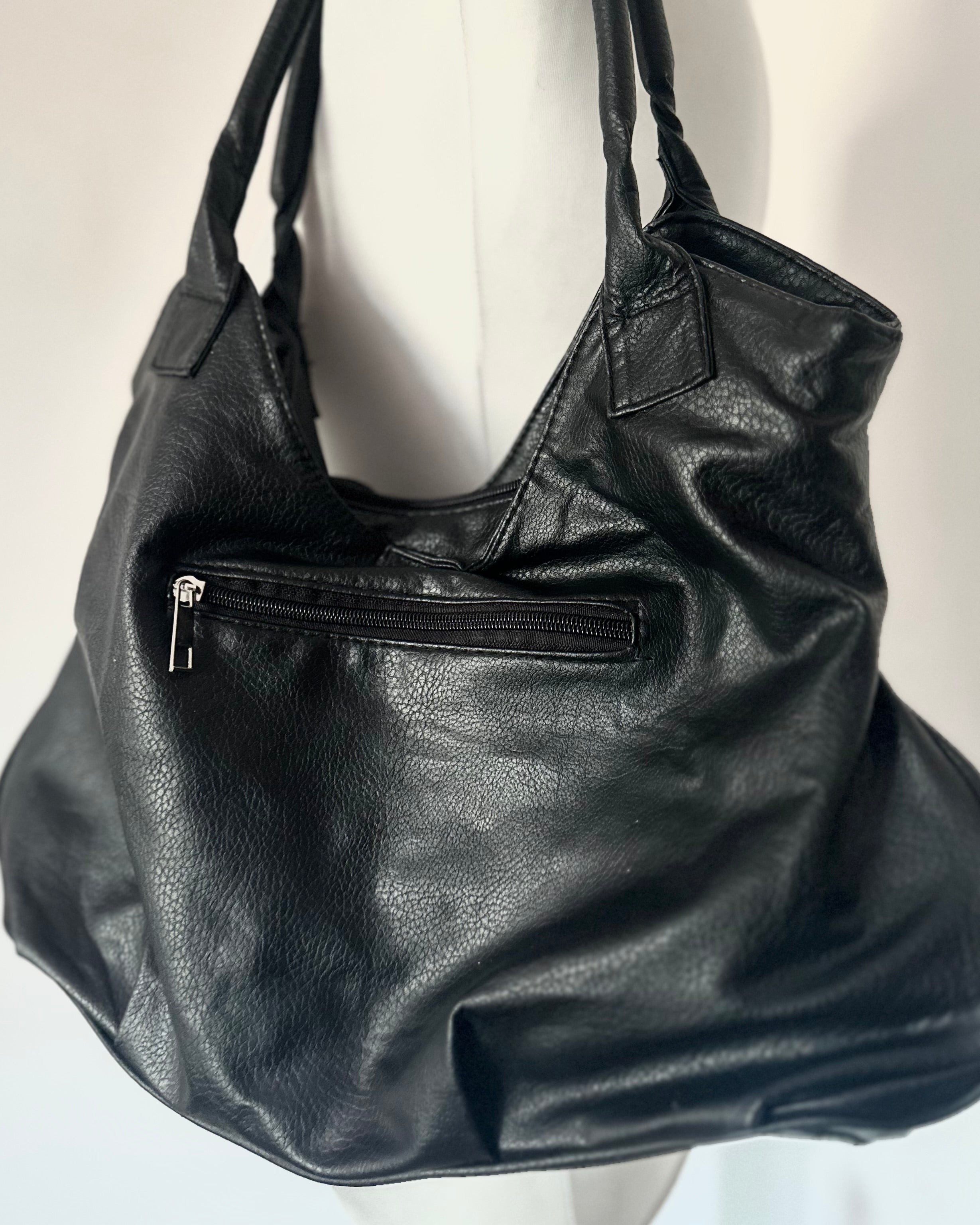 Black shoulder bag