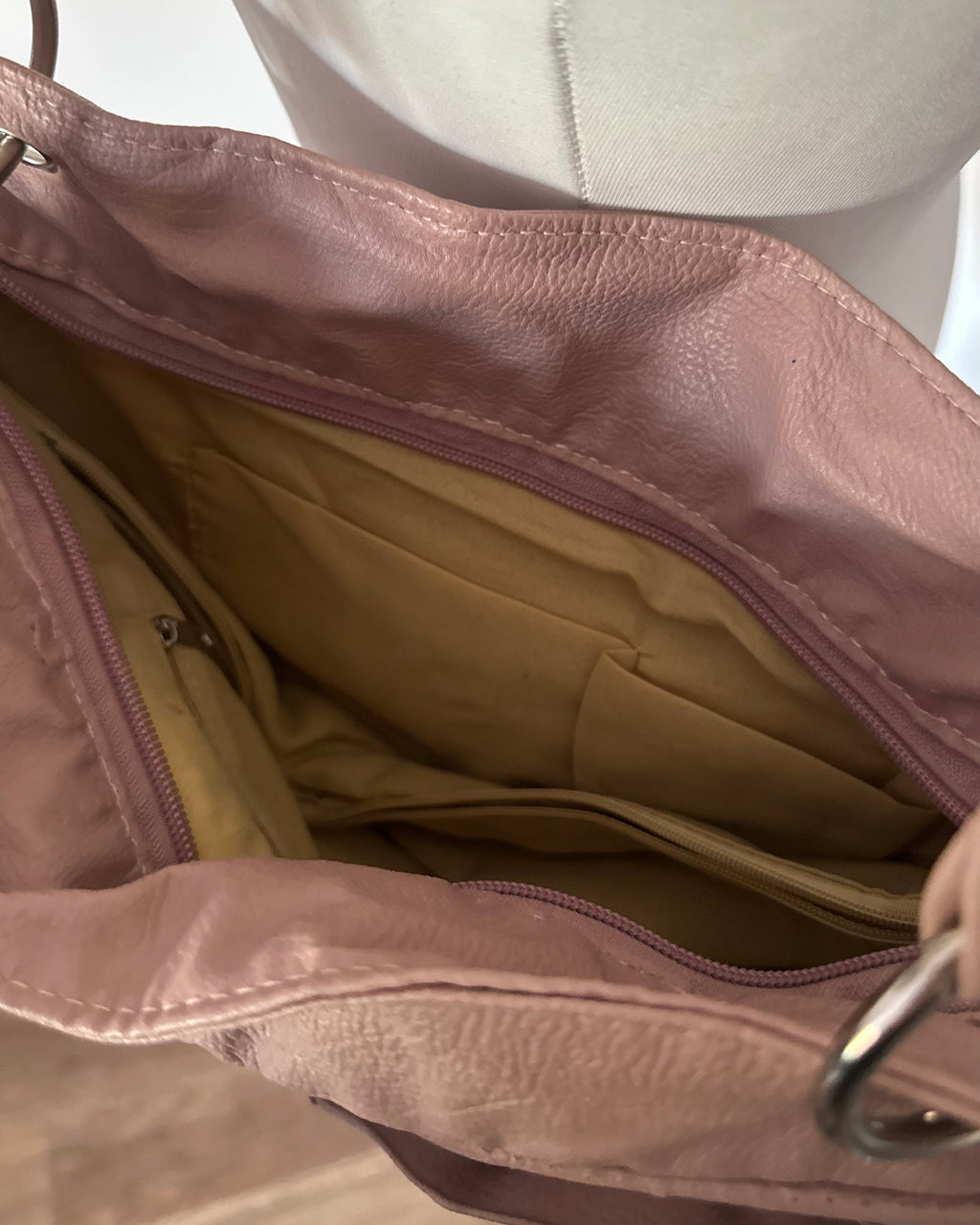 Pink shoulder flower bag